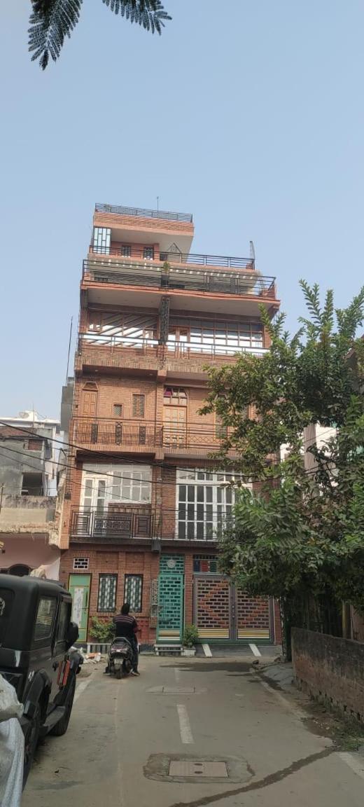 Chota Gokuldham * Varanasi
