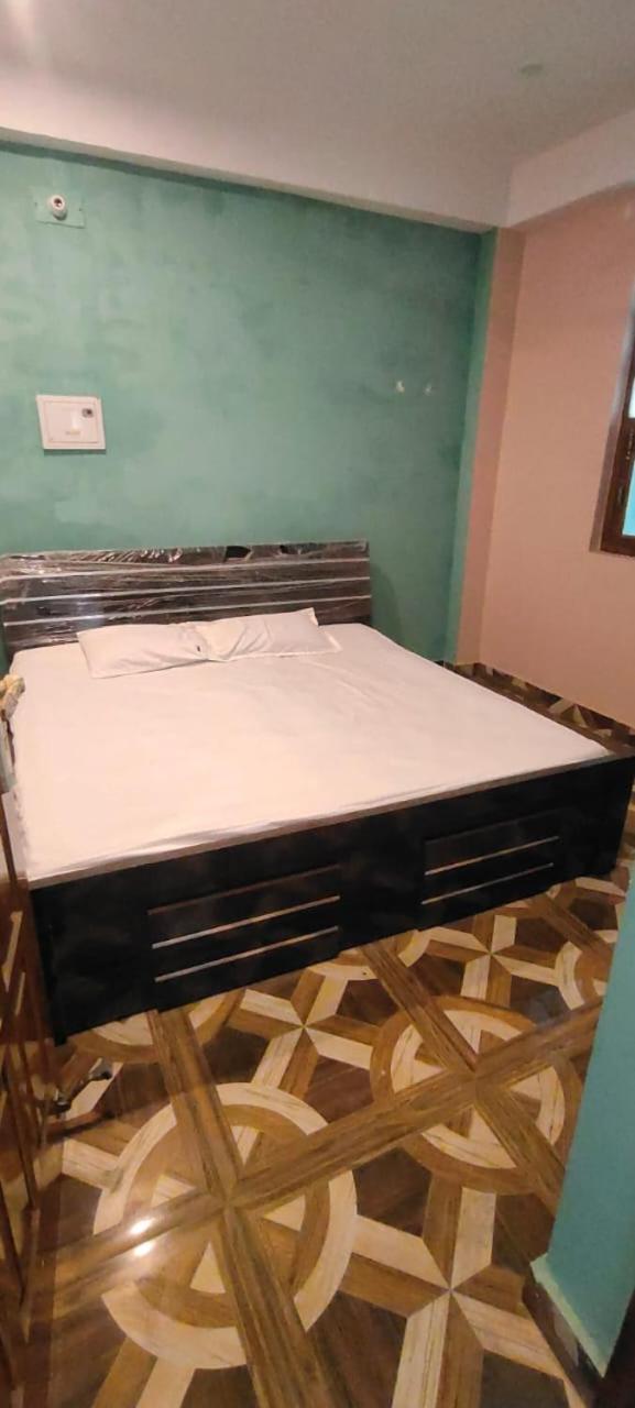 Chota Gokuldham * Varanasi